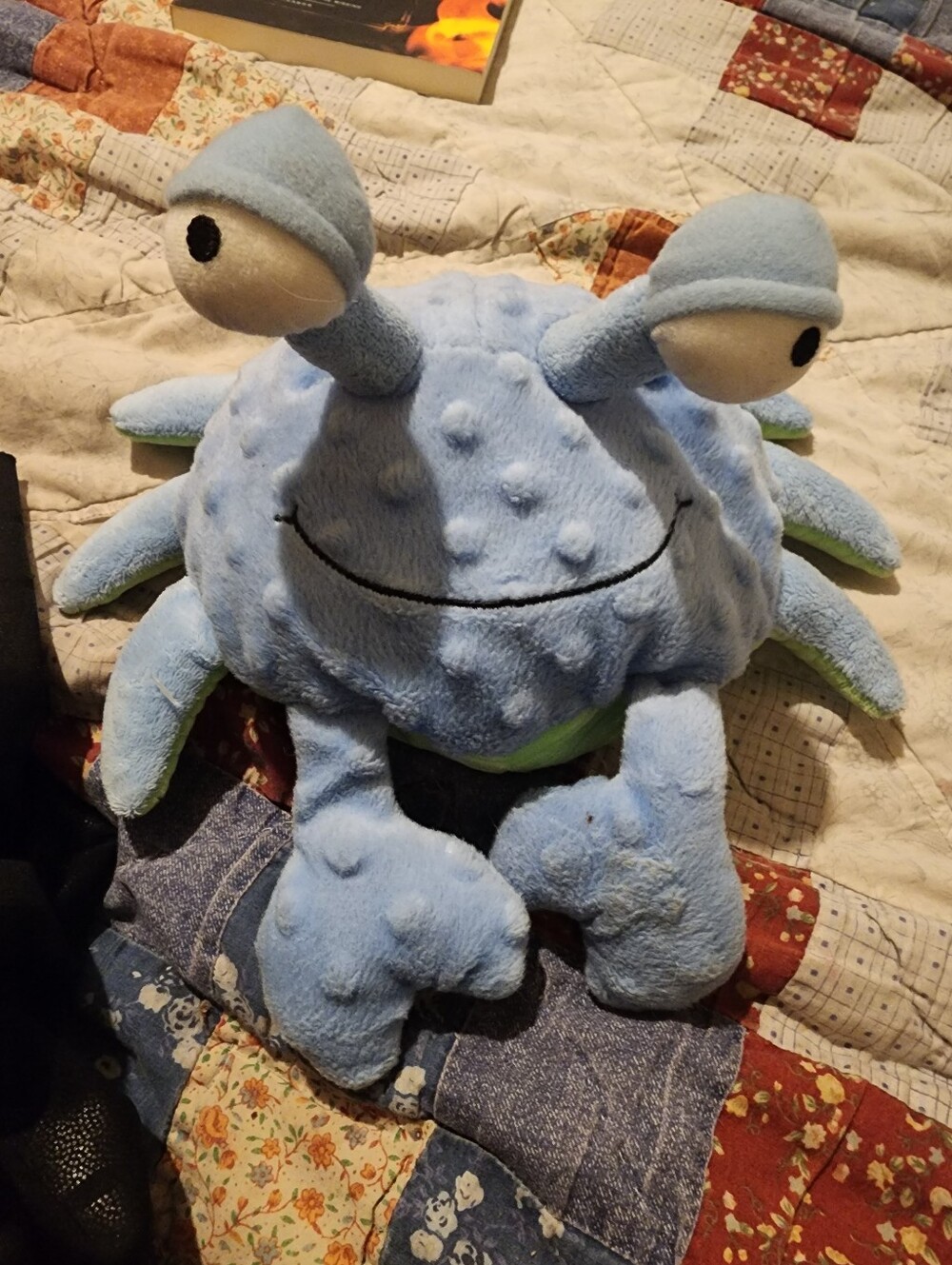 Hallmark Blue Lagoon Minky Dot Clacker Crab Plush